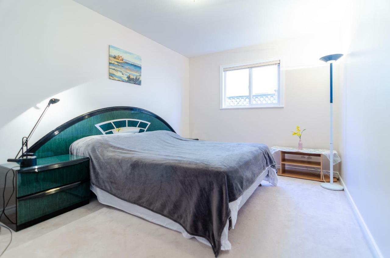 Great Guest Suite In A Gorgeous House New Westminster Exterior photo