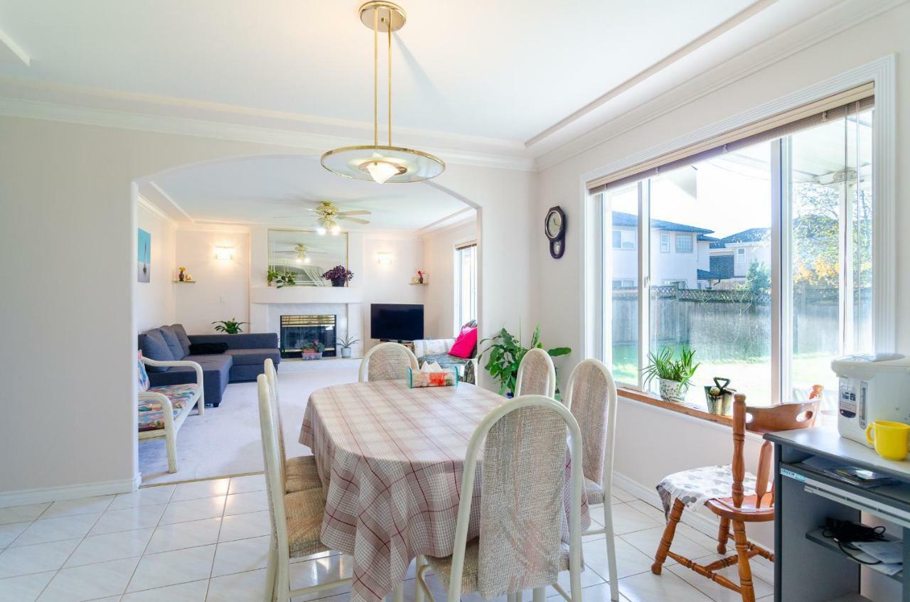Great Guest Suite In A Gorgeous House New Westminster Exterior photo